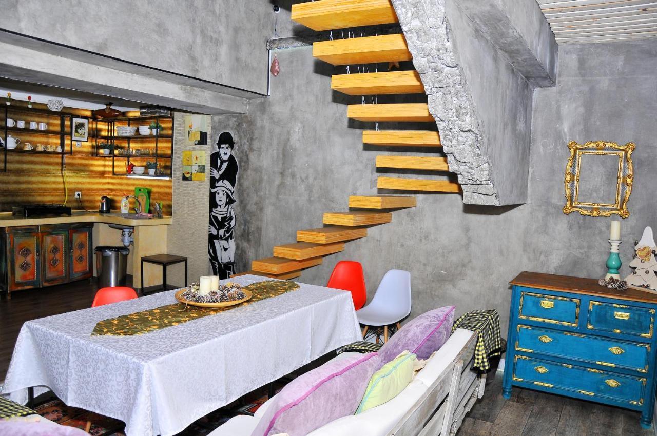 Art House Sweet Home Shymkent Esterno foto